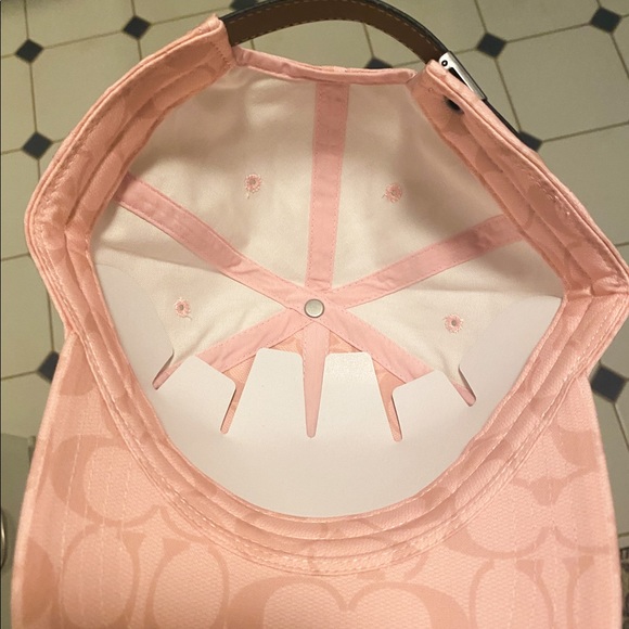 NWOT Pink Coach Signature Design Hat - Picture 5 of 5